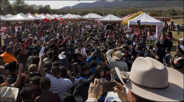 Mexico: Facebook birthday invitation, the full flood of the city