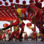 LONDON: chinese residents full welcomes New Year