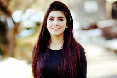 Engaged breaking news are baseless: momina mustehsan