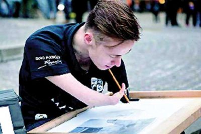 Disabled artists create amazing photos