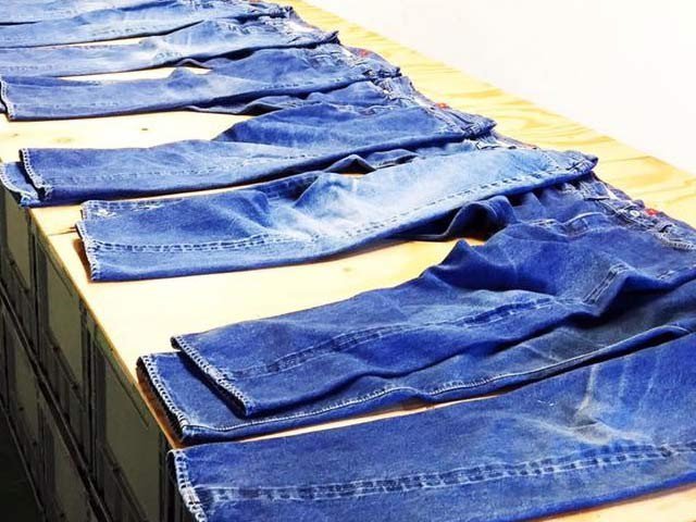 Sales of wearing the jeans till one year for a unique business in Japan