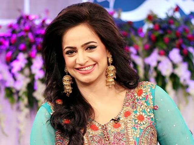 Mahnoor decided to work for TV