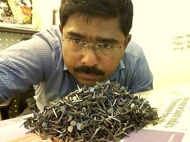 Nails bearer Indian engineers thrown from the Puncture Mafia