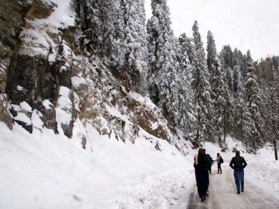 Rain and snowfall across the country, 2 killed in different accidents