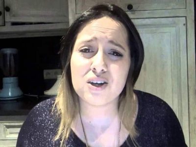 Belgian singer reached United States to cry on close the Facebook Page