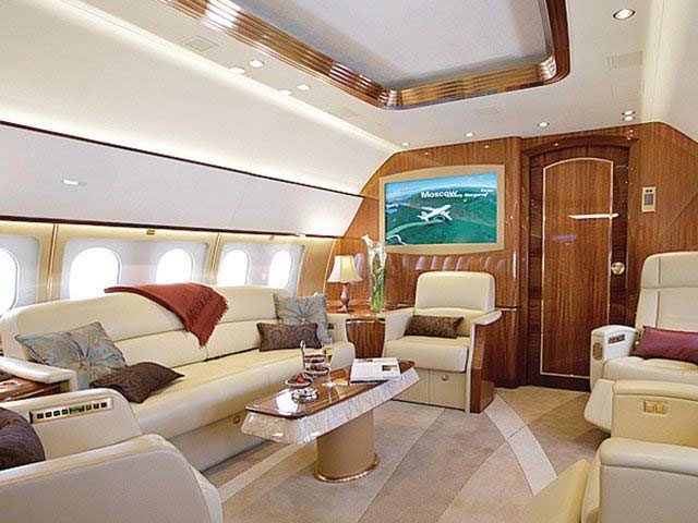Spending $ 14 million and traveling to 20 countries in jet plane