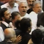 Shah Mahmood atmosphere of slogans, went after put on fire by Nawaz Raza on today