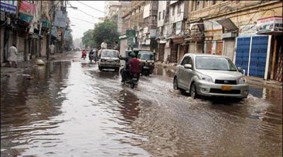 Karachi: Rainwater could not be extracted from the main highways