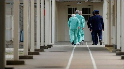 Japans: elderly turn to life of crime to get refuge in prison