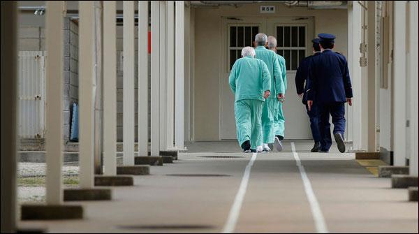 Japans: elderly turn to life of crime to get refuge in prison