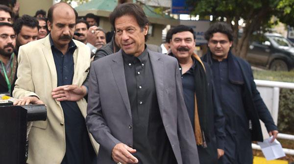 Nawaz Sharif issues on children, children are put on the Qatari, Imran