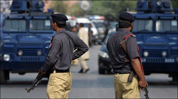 Karachi: police encounter kills 2 kidnappers, Hostages freed