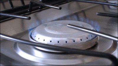 Kirk residents in protest against the closure of the gas from many days