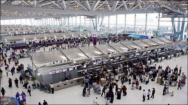 KPK: 3 officers deported from Thailand
