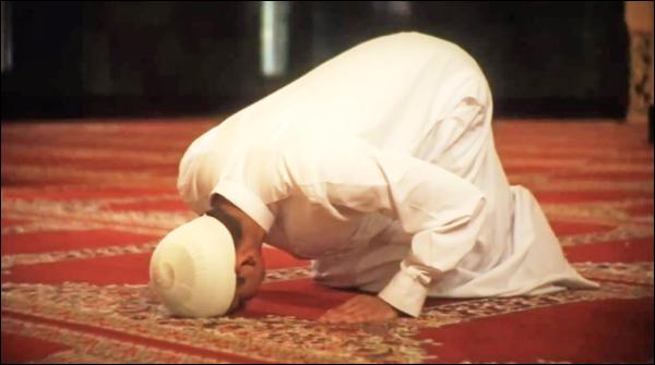 امریکا: نماز کا وقفہ نہ دینے پر کمپنی کیخلاف آزادی سلب کا الزام عائد