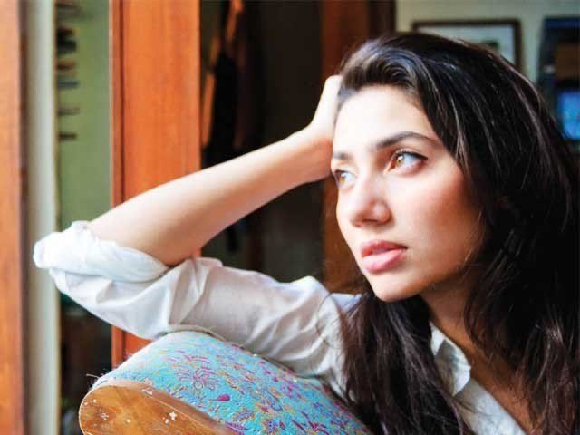 فلم ’رئیس‘ کی کامیابی کے باوجود بھی ماہرہ افسردہ
