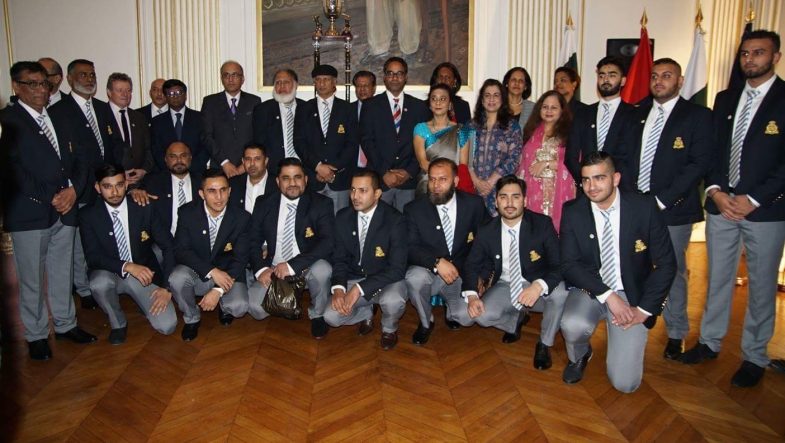 Embassy dinner in honor of the national cricket teams of French men and women from Pakistan in France