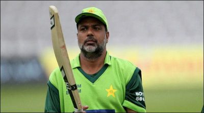 Ejaz Ahmed resigned from the oath of fielding coach