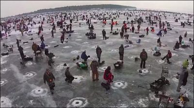 The annual fishing festival in the United States at its peak