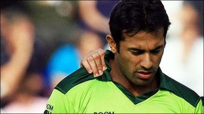 Wahab Riaz mourn on his father's death