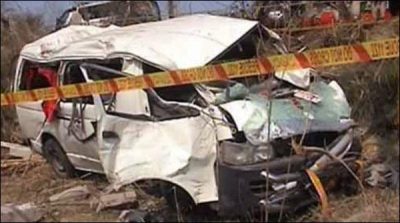 Layyah: truck and van collided, 6 children and drivers killed, 9 injured