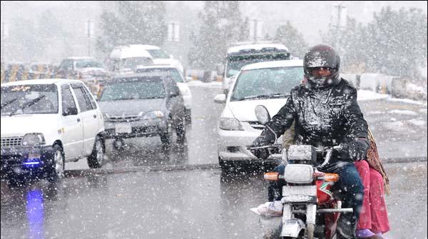 Quetta overnight rain, snow from the morning