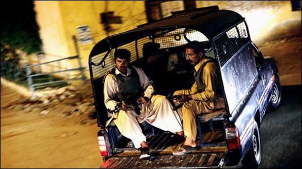 Karachi: one killed in different police encounters, 4 arrested, 20 detained people