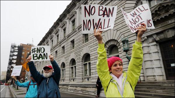 Travel ban case: Judges strict questions from Trump lawyer
