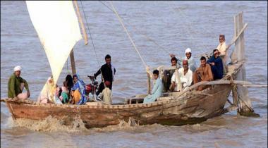The boat sank in Larkana: 5 out of 10 bodies were taken out