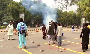STUDENTS, FIGHTING, BITTERLY, IN, PUNJAB, UNIVERSITY, TODAY