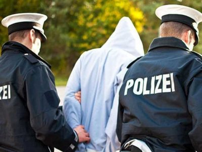 Germany's decided to expel two of its nationals suspected of belonging to ISIS
