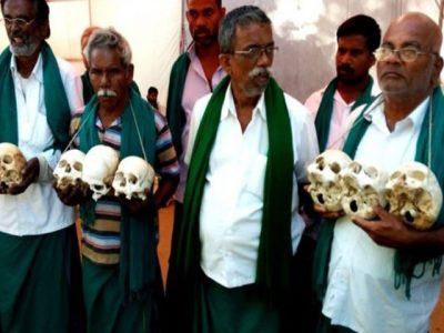 Farmers protest with skulls farmers in India have committed suicide