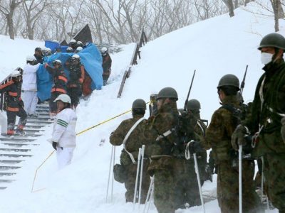 8 students killed by falling avalanche in Japan