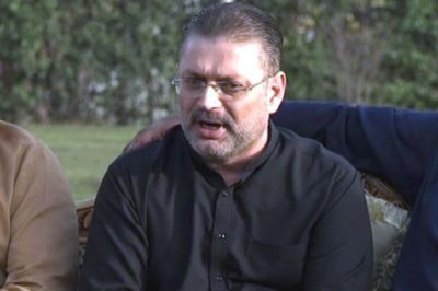 Courts bars authorities from declaring Sharjeel Memon proclaimed offender