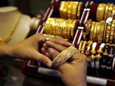 Gold has been increased by Rs 100 per tola to Rs.51 thousand 300