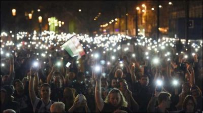 Hungary: On the streets against the possible closure of the university
