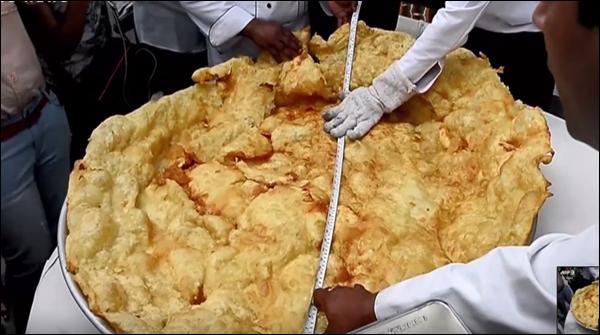 Delhi chefs made the biggest Poori