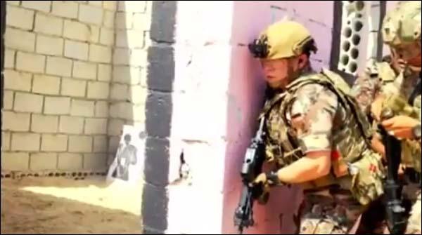 اردن کے شاہ عبداللہ کی مشقوں میں بطور فوجی شرکت