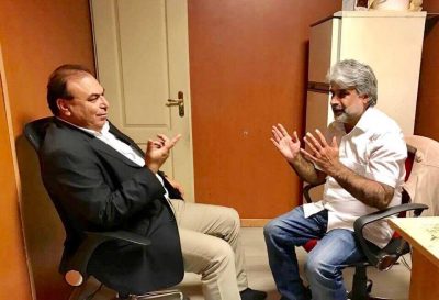 In, France, former, president, of, Pakistan, Muslim, League,-Nawaz, Javed, Akhtar, but, after, participation, in, political, and, social, activities, of, their, meeting, at, the, residence, of, Qari Farooq Ahmed, and, discussed, the, situation, returns, to, France