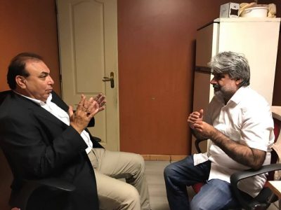 In, France, former, president, of, Pakistan, Muslim, League,-Nawaz, Javed, Akhtar, but, after, participation, in, political, and, social, activities, of, their, meeting, at, the, residence, of, Qari Farooq Ahmed, and, discussed, the, situation, returns, to, France