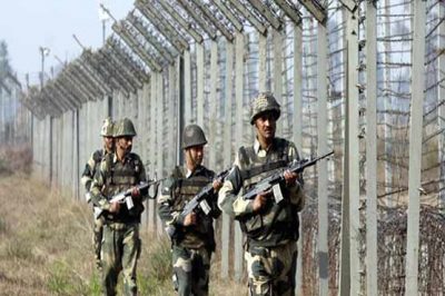 Two Kashmiri students accidentally crossed border handed over to Pak army