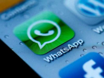 The main feature of Facebook and Twitter now included in WhatsApp