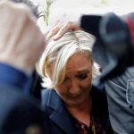 Rain of Egg on female presidential candidate in France