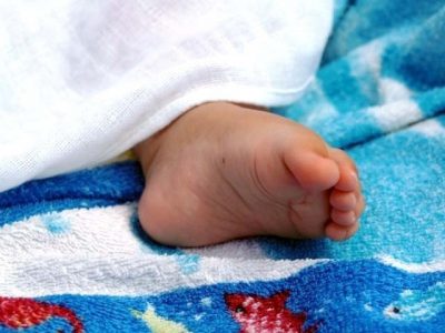 Woman gave birth to a child in the rickshaw in Sukkur