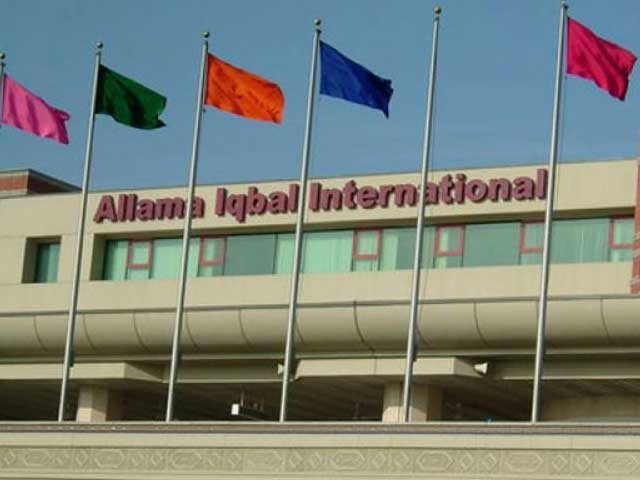 Two suspects arrested burqa-clad women from Lahore airport