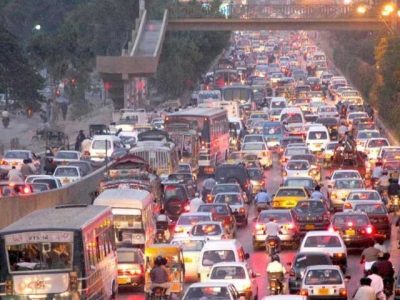 Citizens exit offices during the half hour before iftar in Ramadan, DIG Traffic