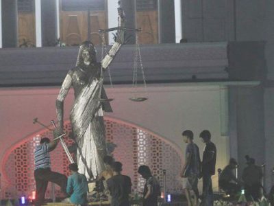 Goddess statue has removed out from the supreme court in Bangladesh