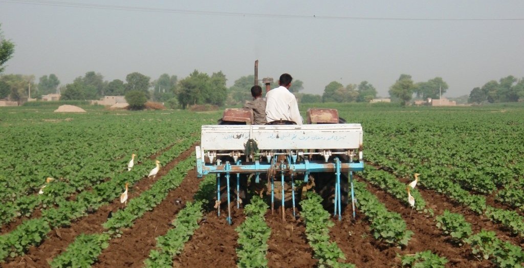 Democratic repair of Farmers