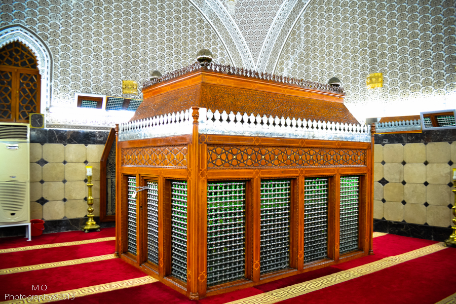 Imam Azam Abu Hanifa ra ... in the eyes of community's scholars