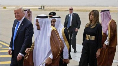 Saudi Arabia, Melania was not the first non Muslim woman to wearing headscarves